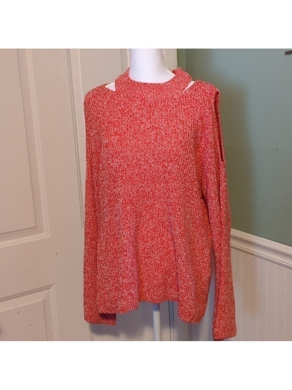 New York & Co Sweater XL Cold Shoulder